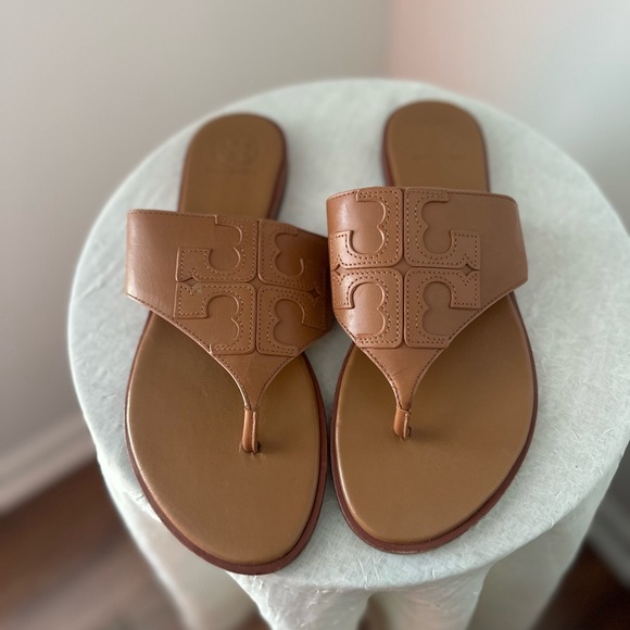 Tory Burch 64299 Weston Full Logo Women's Thong Royal Tan size 8M - Picture 4 of 11